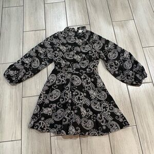 Lovelo black dress size Medium 

Beautiful piece